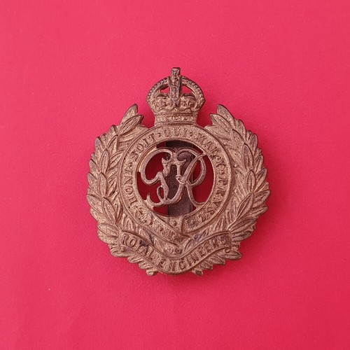 Royal engineers cap badge - royal,