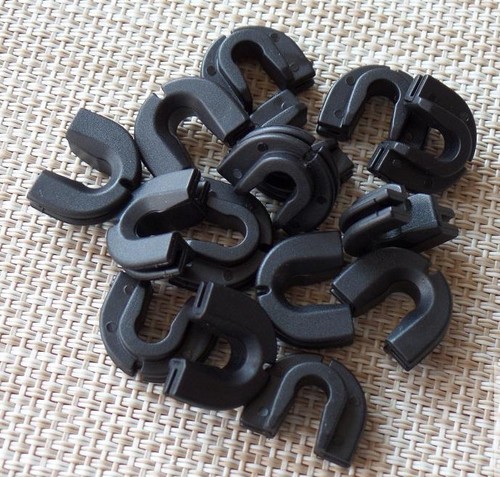 Radiator grille clip holder - 8x,