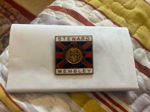 1966 wembley stewards badge - stewards,