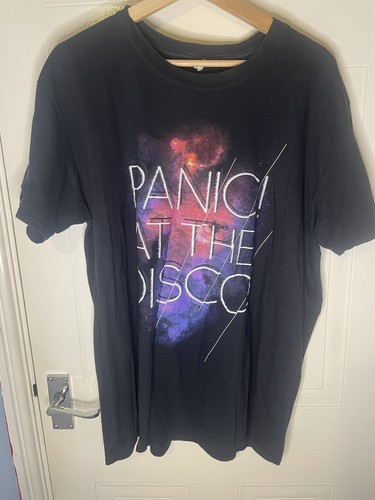 Panic the disco black - at,
