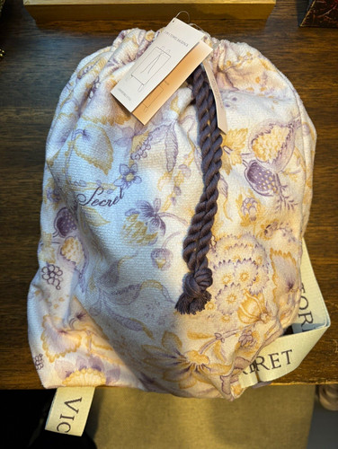 Nwt victoria secret in - nwt,