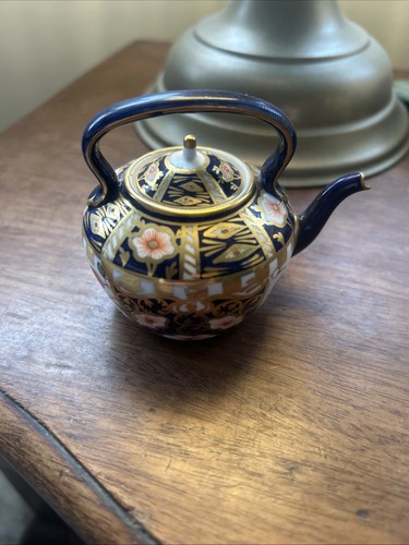 Royal crown derby - crown, imari