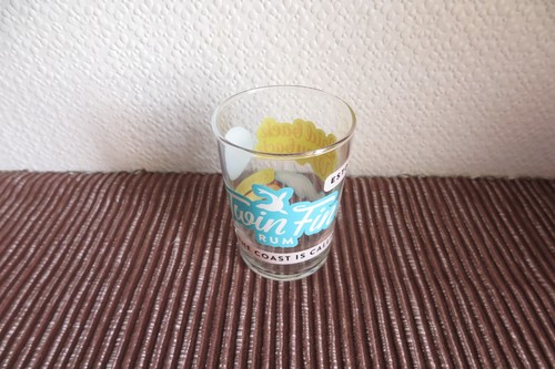 Twin fin rum special - -,