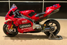1:18 FACTORY DUCATI DIECAST