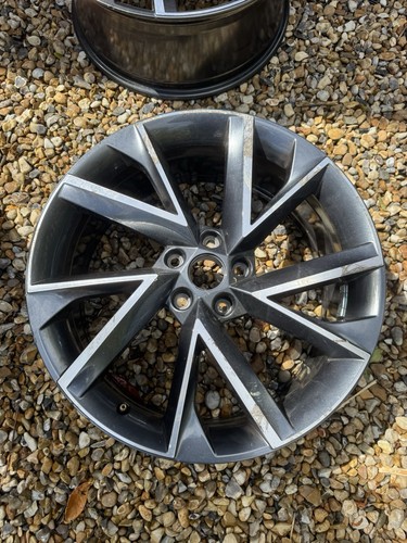 Genuine skoda superb - 19”,