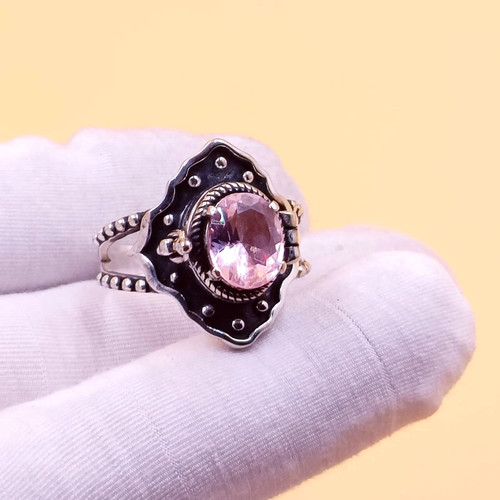 Handmade rose quartz gemstone - rose,