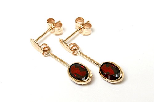 9ct gold garnet - 9ct,