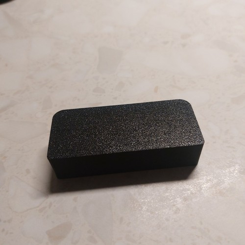 Feeding feed hole box cover