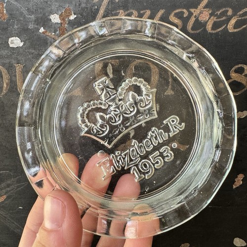 Vintage 1953 queen elizabeth - vintage,