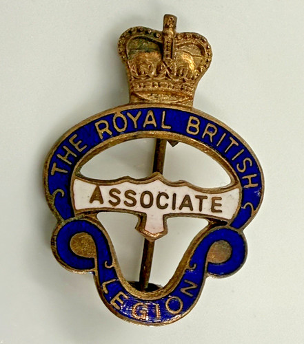Vintage badge royal - badge, british
