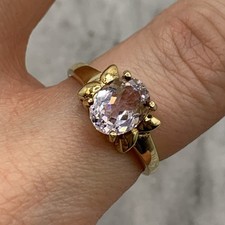 9 ct Gold Ring Kunzite Solitaire Ring 375 Yellow Gold - Size N 1/2