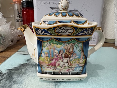 Beautiful wade teapot - beautiful,