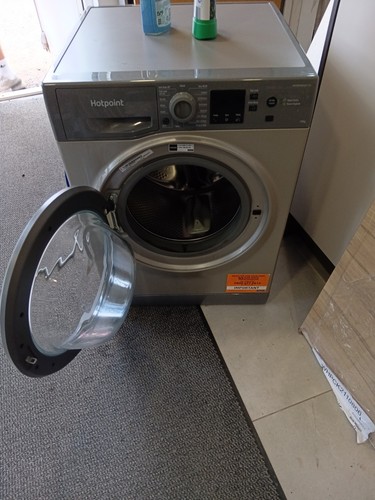 Hotpoint 10kg washing machine - washing,