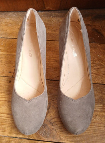 Clarks beige brown suede - beige,