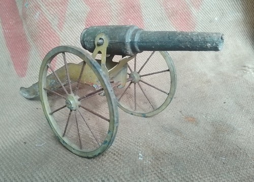 Rare ww1 british feild cannon - rare,