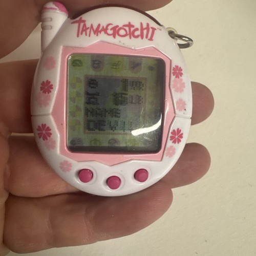 Tamagotchi connection pink - tamagotchi,