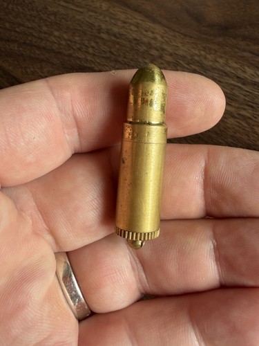 Brass shell small key - small,