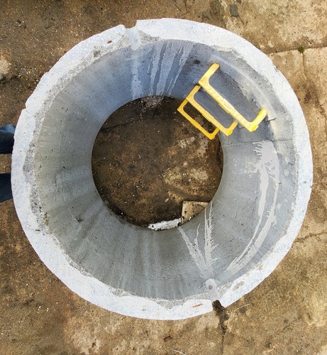 Concrete circular manhole - concrete,