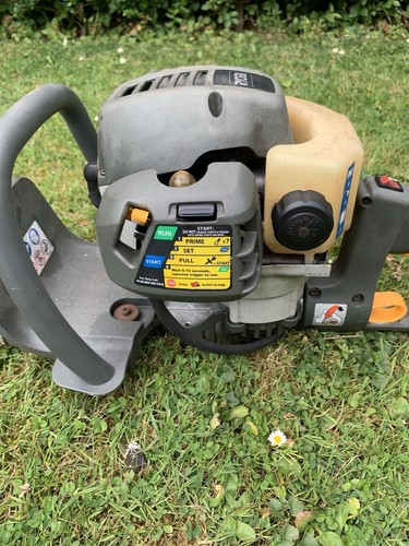 Ryobi 60cm petrol hedge - petrol,