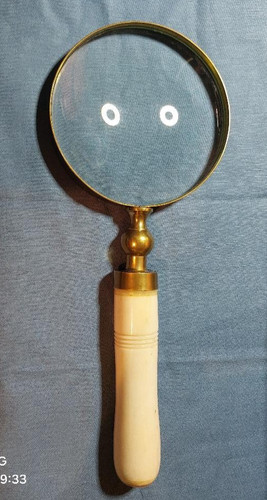 Large vintage magnifying - large,