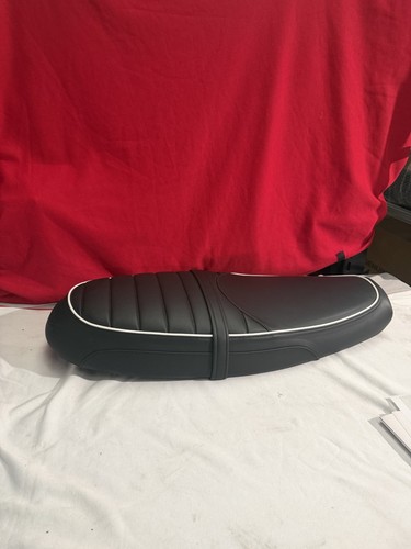 Triumph t120 seat - triumph, 2310659