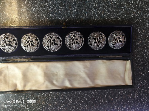 Beautiful boxed set large