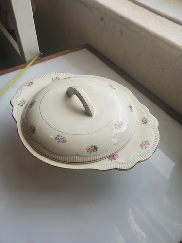 Clarice cliff newport pottery - cliff,