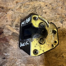 FIAT SCUDO REAR DRIVER SIDE SLIDING DOOR LOCK CATCH 127405