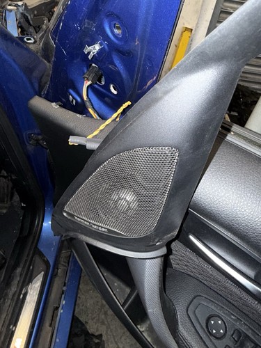 F20 door bmw m135i - m135i, harmon