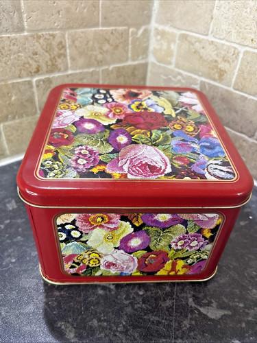 Vintage biscuit red tin - tin, st