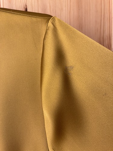 Bnwt gold coloured - tu.,