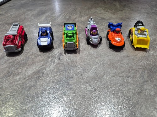 Paw patrol die cast vehicles - cast,