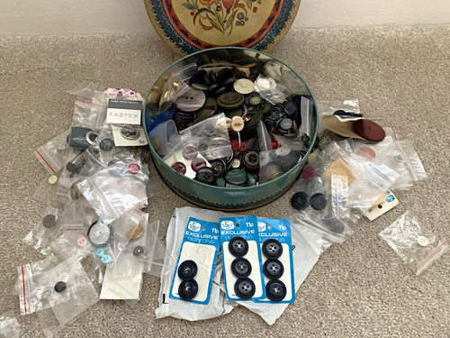 Mixed job lot vintage plastic - mixed,