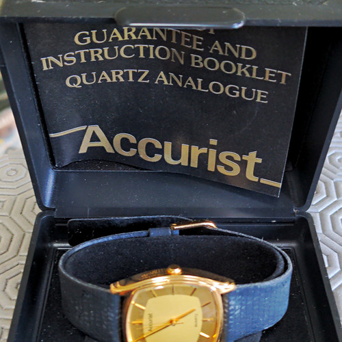 Accurist men quartz analogue - accurist,