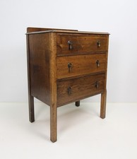 Attractive Vintage Oak Chest