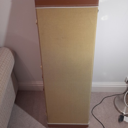 Roadrunner guitar flight case - flight,
