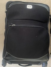 Authentic Jeep 2 wheel MEDIUM hybrid HOLD/CHECK-IN SUITCASE black