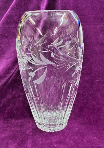 Large elegant vintage cut