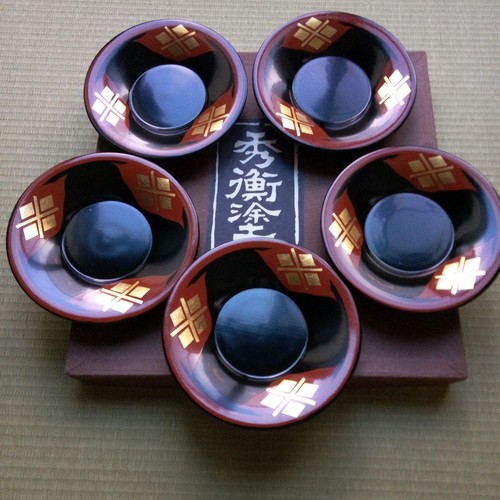 Shuei lacquered tea - shuei, bowls