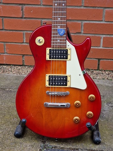 Epiphone les paul guitar 100hs - paul,