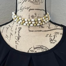 Beautiful vintage 3 strand