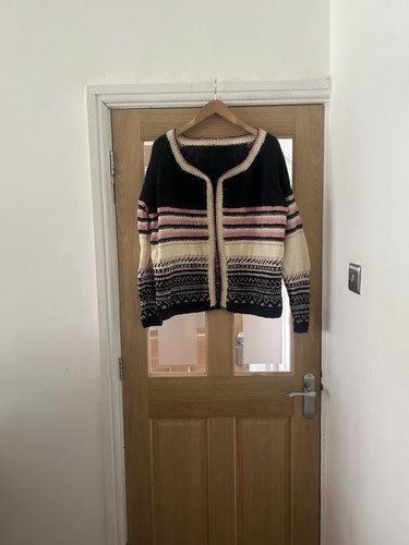 Hand knitted navy - pink, fair