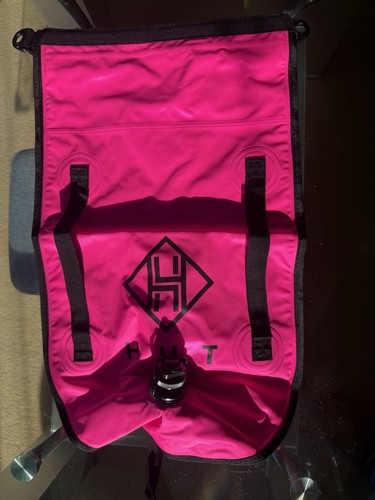 The hut swim buoy dry - hut,