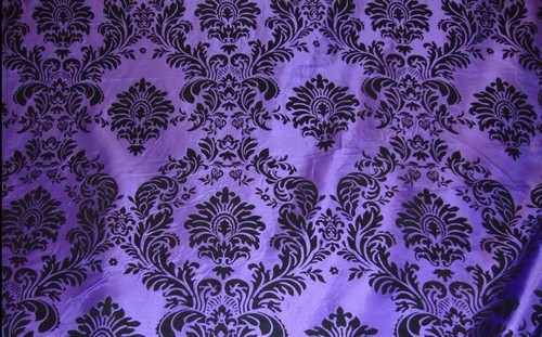 Yards purple black flocking - 10,