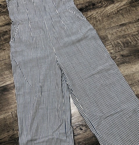 Madewell muralist railroad - muralist, sz