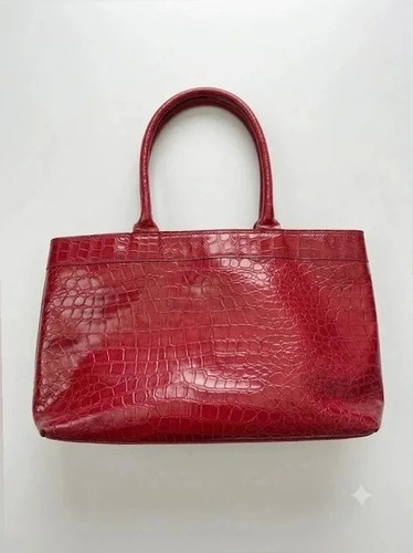 Red crocodile pattern - pattern, tote