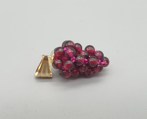 9ct yellow gold - 9ct, garnet