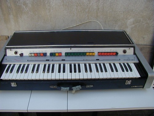 Farfisa vip organ - 70's,