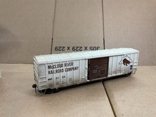 WEAVER O GAUGE FREIGHT CAR WAGON 50’ SLIDING DOOR BOX CAR MCCLOUD RIVER NICE !