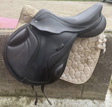 Close Contact Adjustable Jump Saddle